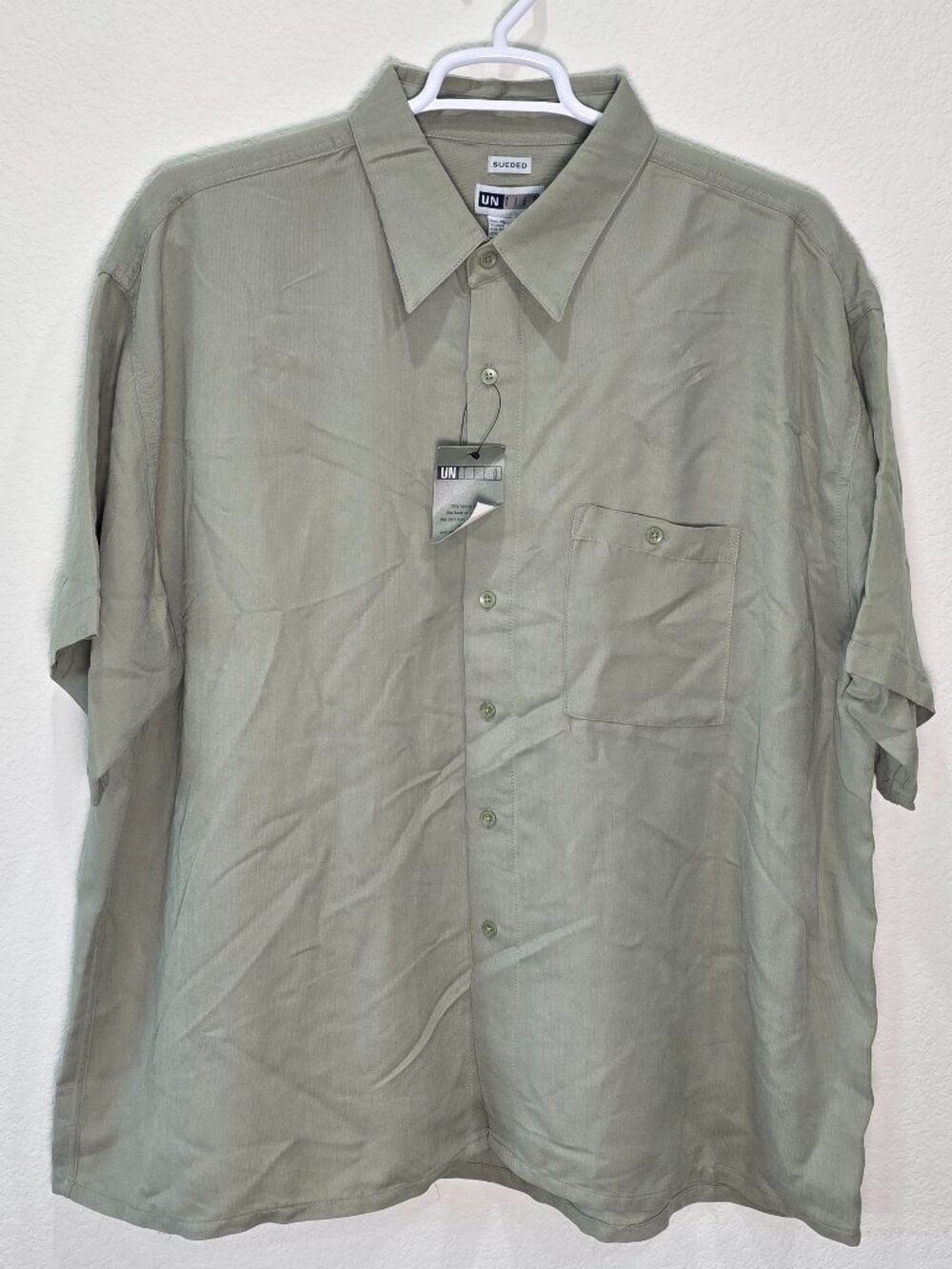 NWT UN / Untied Sage Green Sueded Short Sleeve Button Down Camp Shirt 3XL